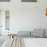 Minno Boutique & Skopelos