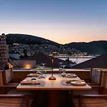 Minno Boutique & 5* Skopelos