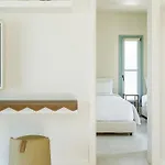 Minno Boutique & 5*