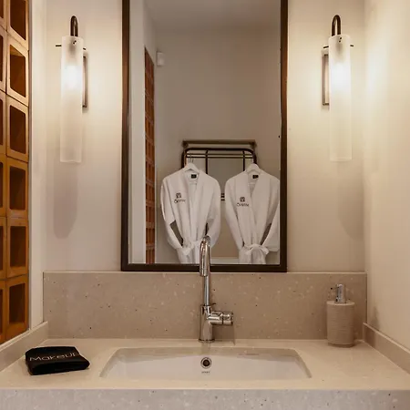 Minno Boutique & 5* Skopelos Town
