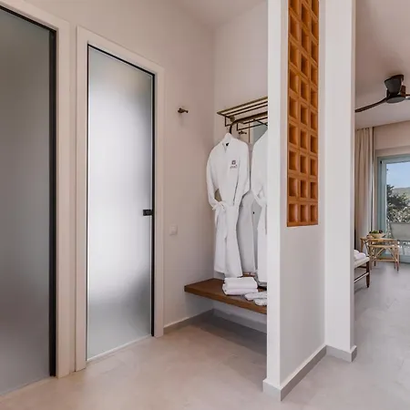 Minno Boutique & 5*