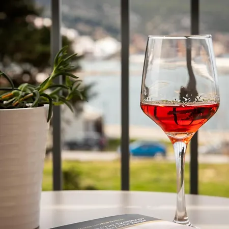 Minno Boutique & Skopelos Town
