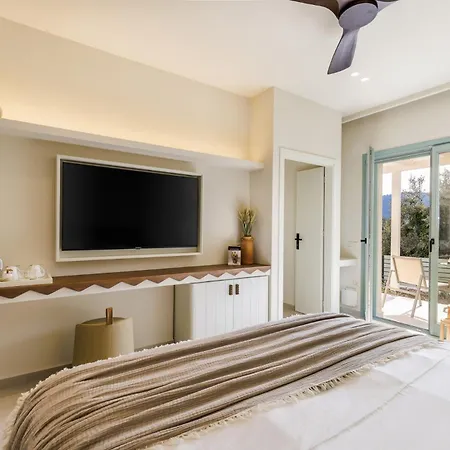 Minno Boutique & 5* Skopelos Town