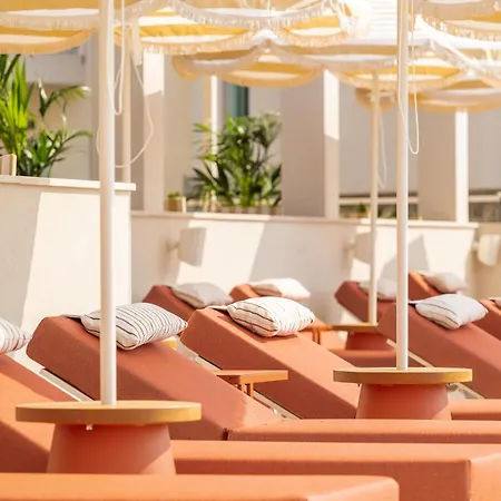 Minno Boutique & Skopelos Town
