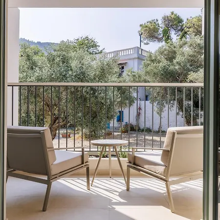 Minno Boutique & Skopelos