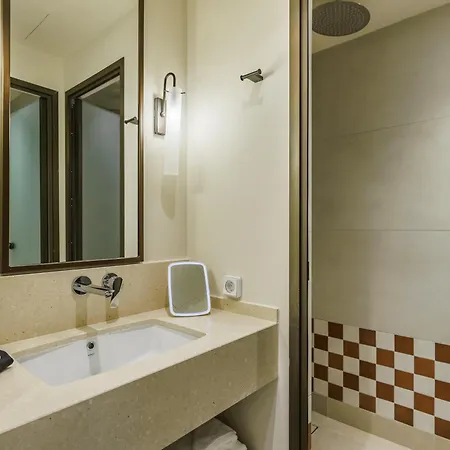 Minno Boutique & Hotell 5*