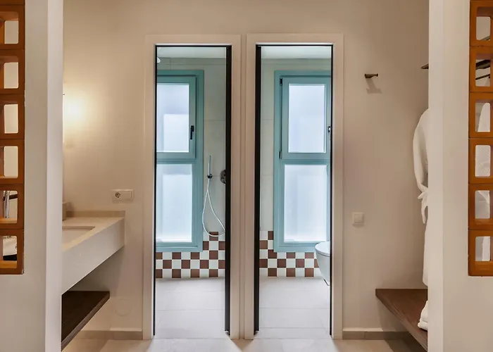 Minno Boutique & Skopelos Town