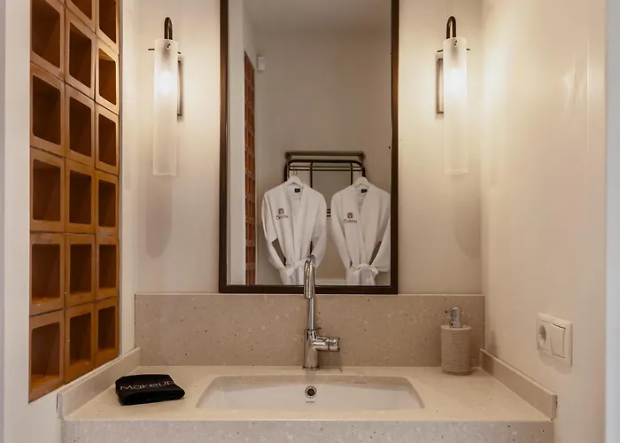 Minno Boutique & 5* Skopelos Town