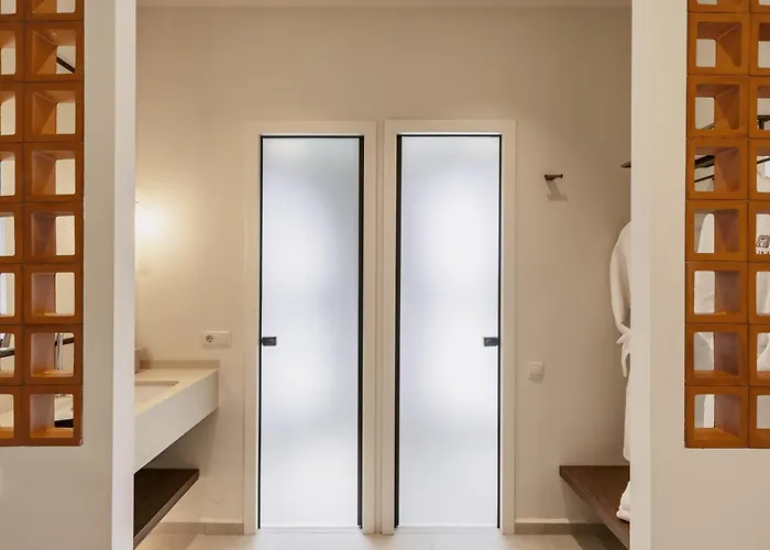 Minno Boutique & Skopelos Town