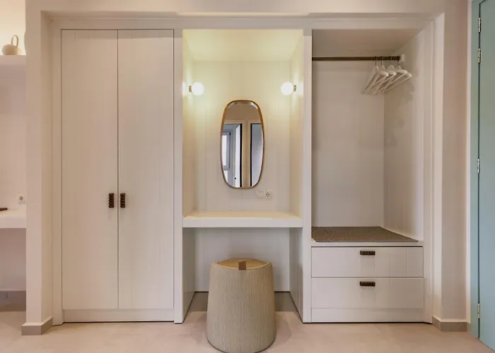 Minno Boutique & Skopelos Town