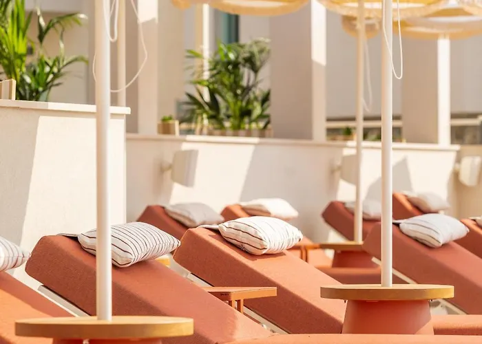 Minno Boutique & Skopelos Town