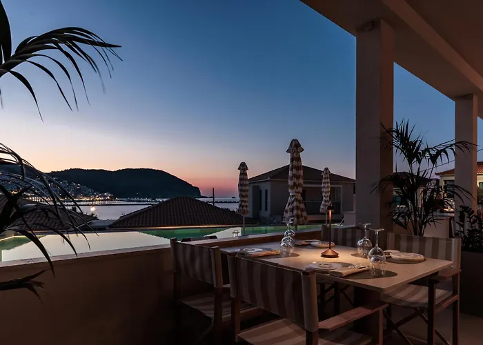 Minno Boutique & 5* Skopelos Town